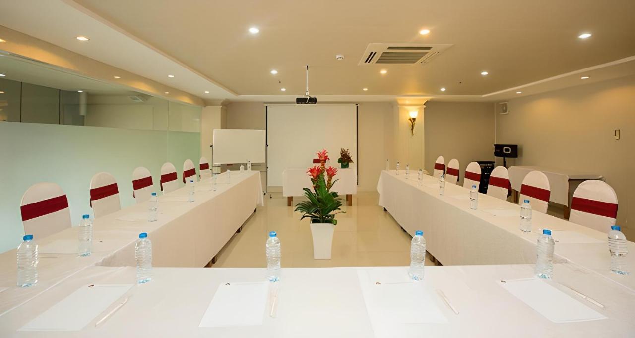 RedDoorz Premium White Lion Hotel Ho-Chi-Minh-Stadt Exterior foto