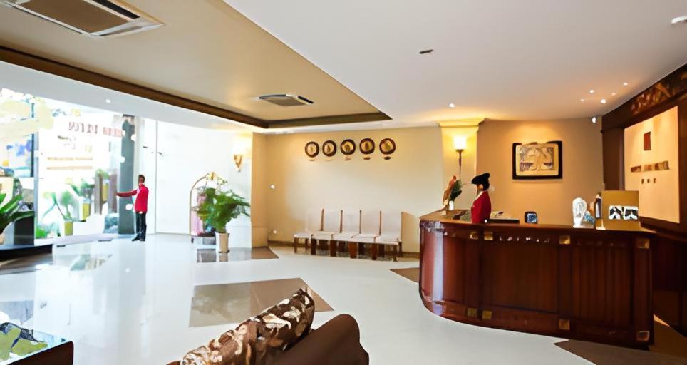 RedDoorz Premium White Lion Hotel Ho-Chi-Minh-Stadt Exterior foto