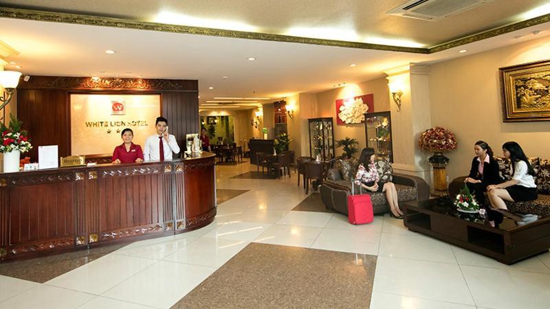 RedDoorz Premium White Lion Hotel Ho-Chi-Minh-Stadt Exterior foto