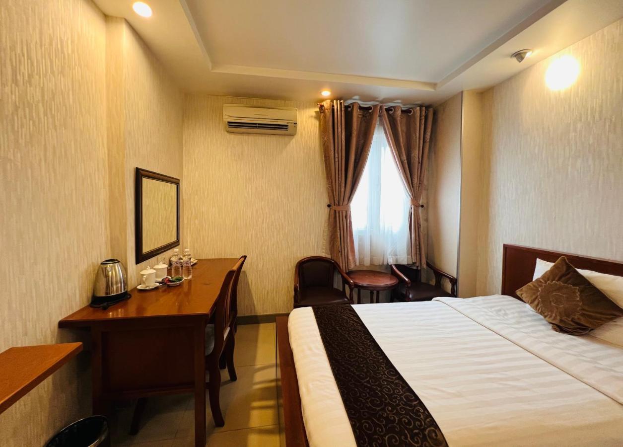 RedDoorz Premium White Lion Hotel Ho-Chi-Minh-Stadt Exterior foto
