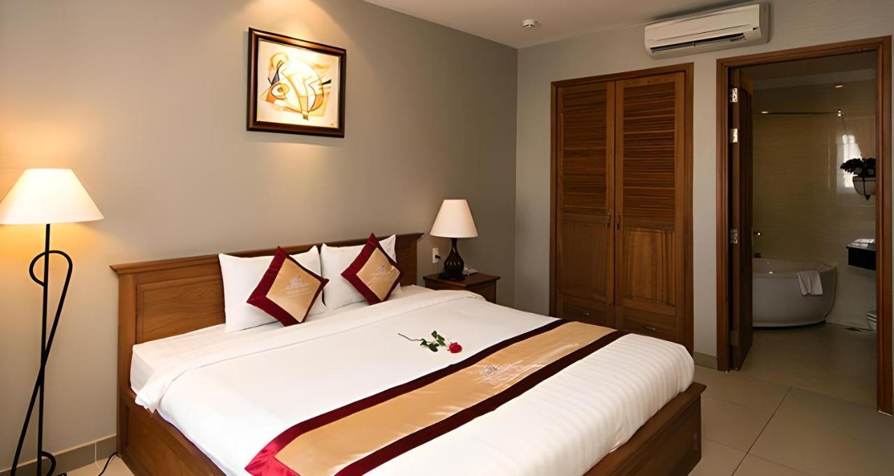 RedDoorz Premium White Lion Hotel Ho-Chi-Minh-Stadt Exterior foto