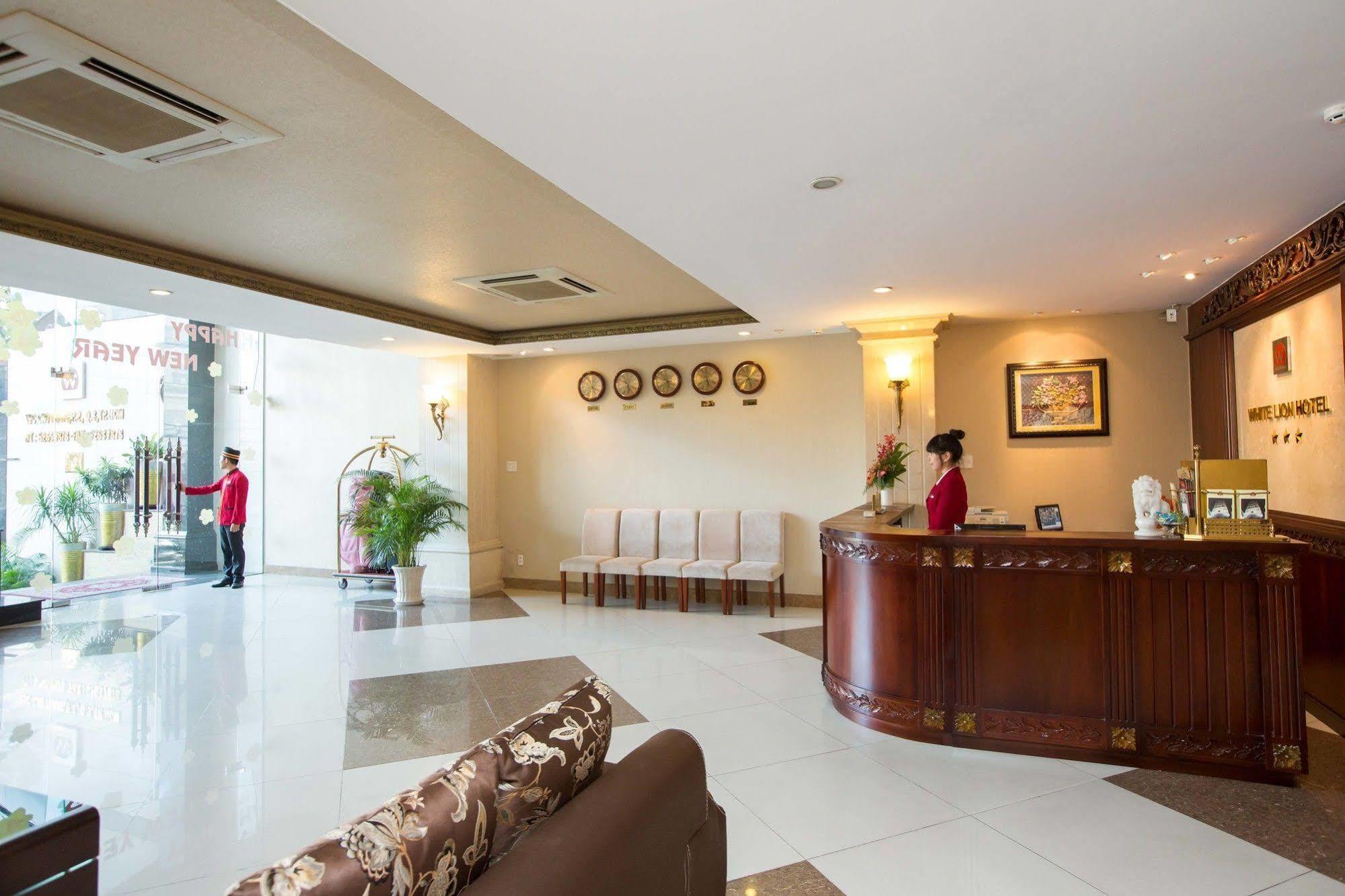 RedDoorz Premium White Lion Hotel Ho-Chi-Minh-Stadt Exterior foto